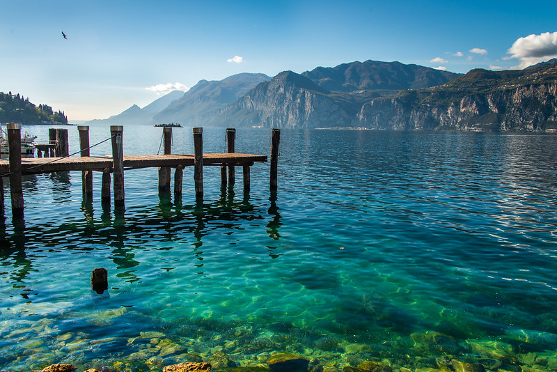 lake-garda-mountains